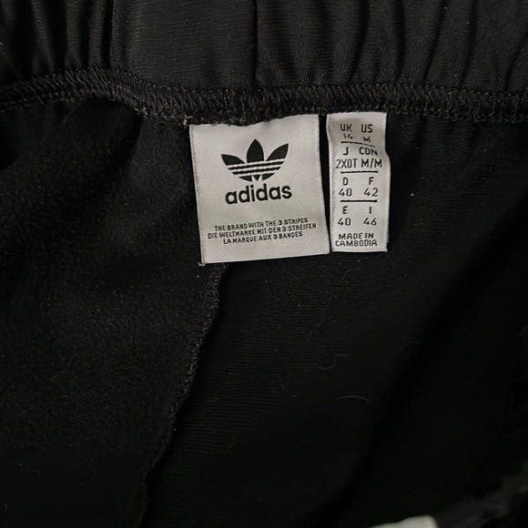 Adidas Shorts Athletic Activewear Size Medium Short Length Black - Picture 3 of 3